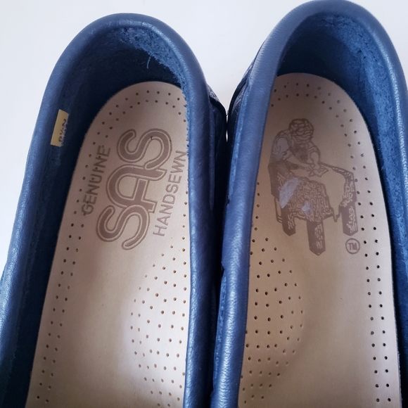 SAS Hand-sewn Blue Leather Loafers - Picture 8 of 13